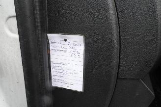 Renault Master T35 2.3 dCi 165 L4 DL Energy bakwagen met laadklep 3 zits picture 36