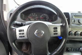 Nissan Navara dc automaat lang airco navara picture 13