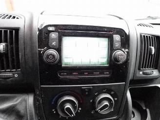 Peugeot Boxer 330 2.0 BlueHDI L2H2 Premium Pack 2 x schuifdeur picture 9