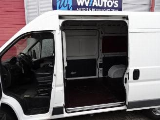 Peugeot Boxer 330 2.0 BlueHDI L2H2 Premium Pack 2 x schuifdeur picture 27