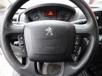 Peugeot Boxer 330 2.0 BlueHDI L2H2 Premium Pack 2 x schuifdeur picture 29