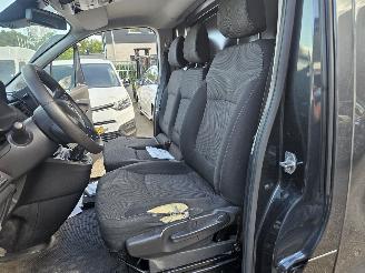 Renault Trafic L2/H1, 44000km, Rijdbare schade picture 11