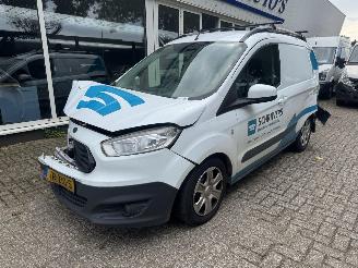 Ford Transit Courier Van  picture 2