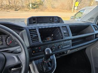 Volkswagen Transporter 2.0 TDI 8 Pers DSG picture 3