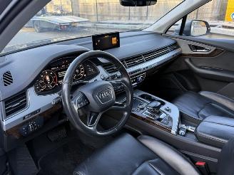 Audi Q7 E-TRON picture 6