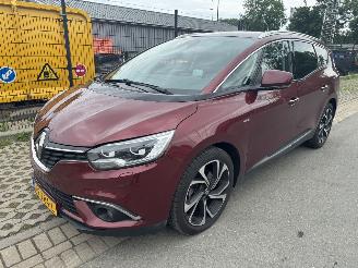 uszkodzony samochody osobowe Renault Grand-scenic  2017/6