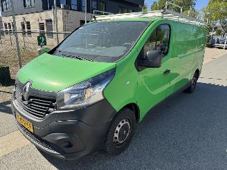 uszkodzony samochody ciężarowe Renault Trafic  2018/2