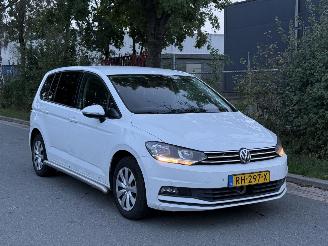 Volkswagen Touran  picture 2