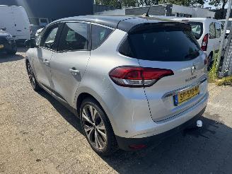 Renault Scenic  picture 6