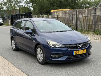 Opel Astra SPORTS TOURER picture 2