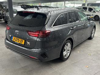 Kia Ceed  picture 3