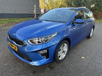 krockskadad bil auto Kia Ceed  2020/9