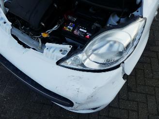 Peugeot 107 1.0-12V XS Airco picture 18