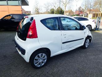 damaged Peugeot 107 1.0-12V XS Airco 