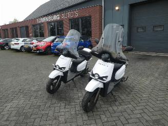 Schade scooter Overige  Silence S02 6KWH Prijs is Per Set 2019/1