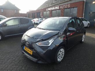 Toyota Aygo 1.0 VVT-i x-play Airco picture 1