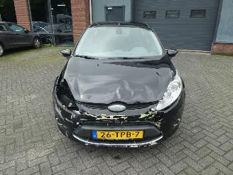 Ford Fiesta 1.4 Ghia Airco picture 2