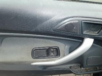 Ford Fiesta 1.4 Ghia Airco picture 16