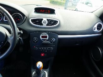 Renault Clio 1.2 TCE Sélection Business picture 11