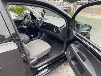 Volkswagen Up! 1.0 move up! BlueMotion picture 32