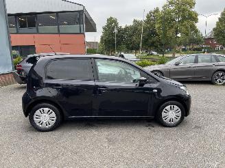 Volkswagen Up! 1.0 move up! BlueMotion picture 5