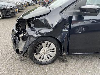 Volkswagen Up! 1.0 move up! BlueMotion picture 11