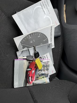 Toyota Aygo 1.0-12V Cool  AIRCO Hatchback 5-dr. picture 20