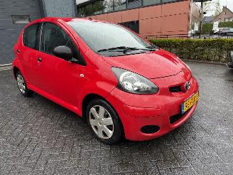 škoda osobní automobily Toyota Aygo 1.0-12V Cool  AIRCO Hatchback 5-dr. 2011/2