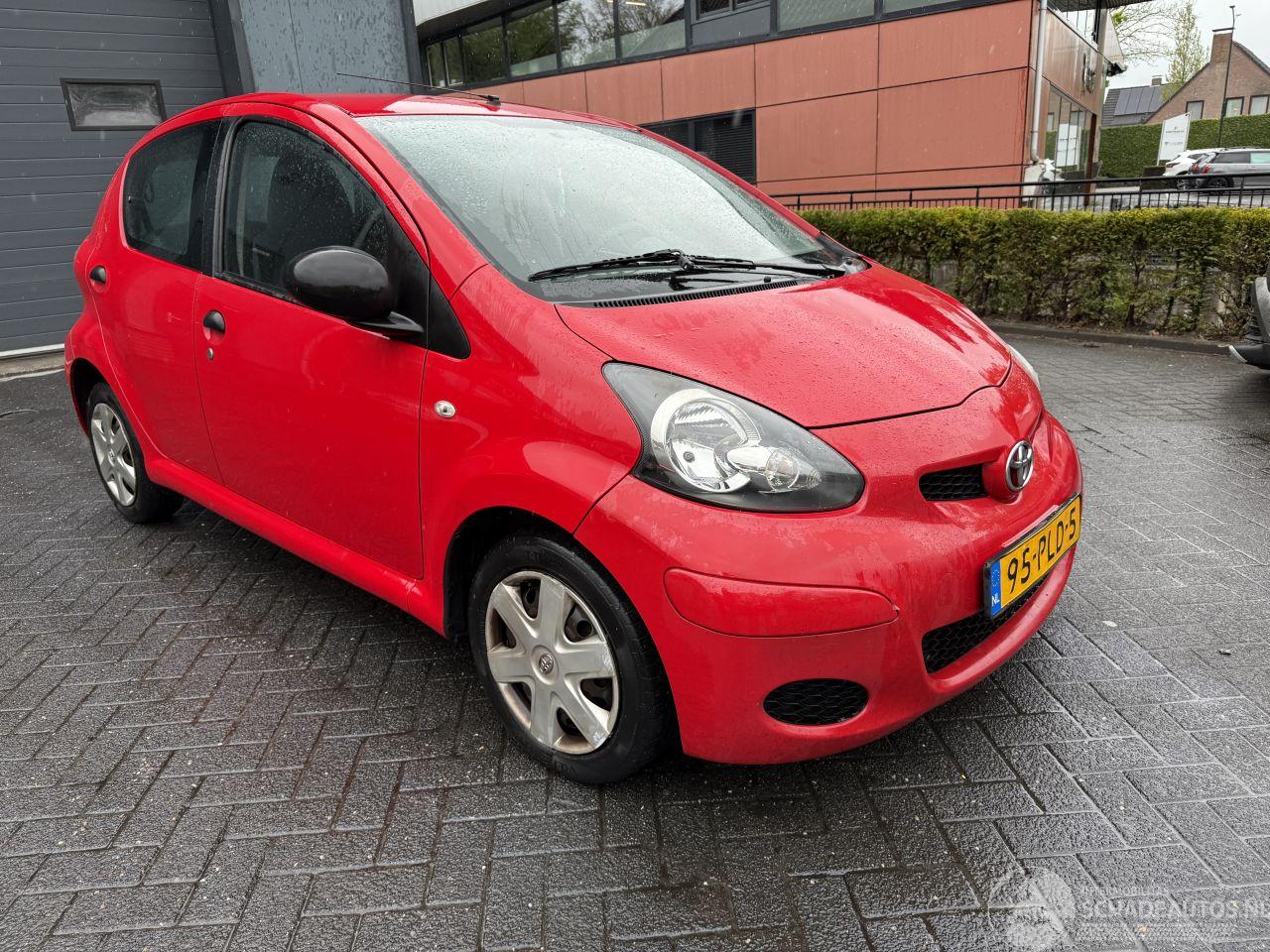 Toyota Aygo 1.0-12V Cool  AIRCO Hatchback 5-dr.