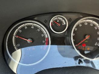 Opel Corsa 1.4-16V Design Edition Hatchback 5-dr. picture 3