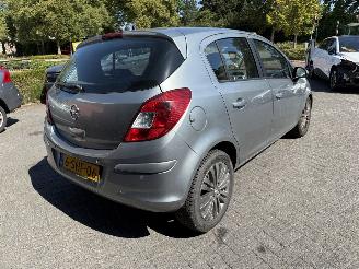 Opel Corsa 1.4-16V Design Edition Hatchback 5-dr. picture 2