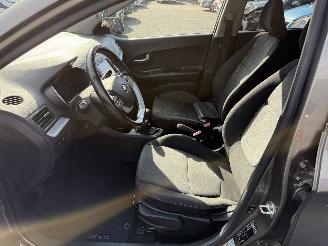 Kia Picanto 1.0 CVVT ComfortPlusLine Navigator picture 18