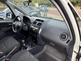Suzuki SX4 1.6 Shogun (MPV 5-dr.) picture 21