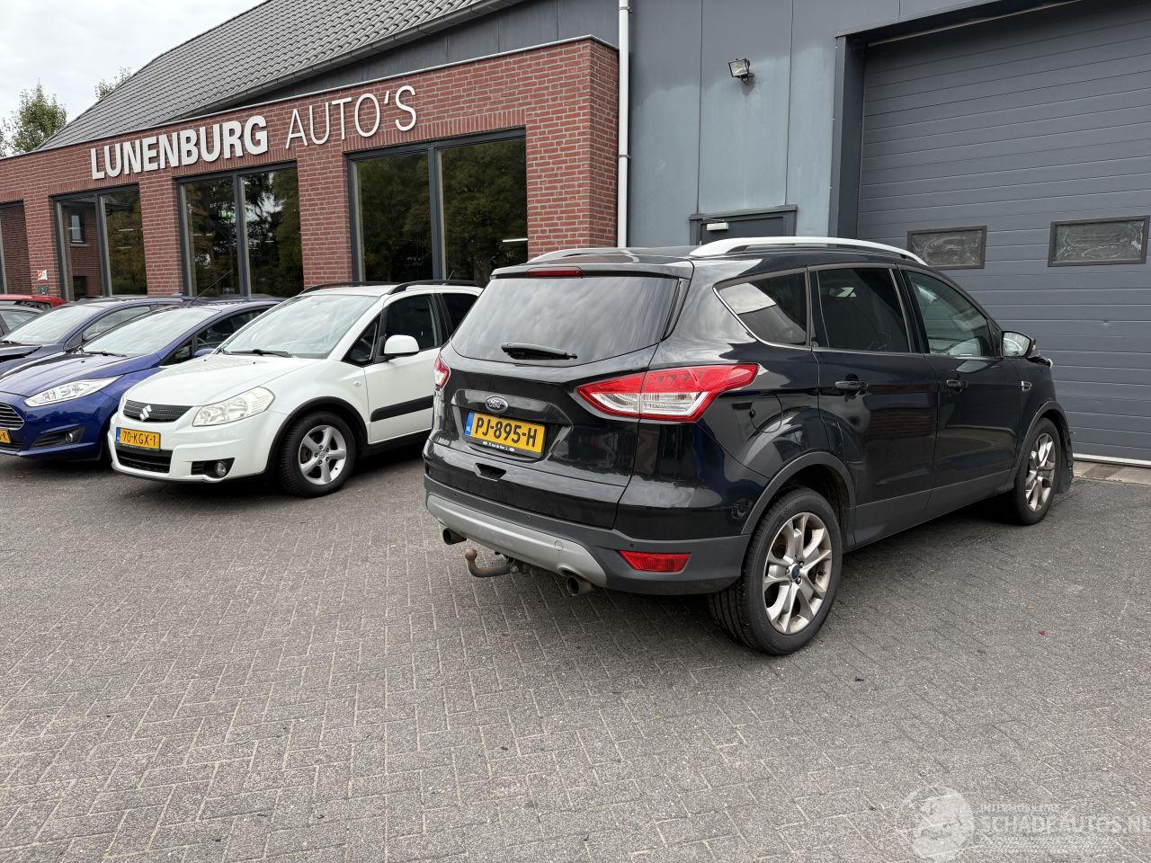 Ford Kuga 1.6 Titanium  SUV 5-dr.