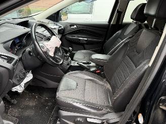 Ford Kuga 1.6 Titanium  SUV 5-dr. picture 16