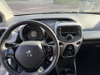 Peugeot 108 1.0 e-VTi Active  Hatchback 5-dr. picture 27