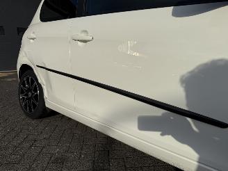Peugeot 108 1.0 e-VTi Active  Hatchback 5-dr. picture 30