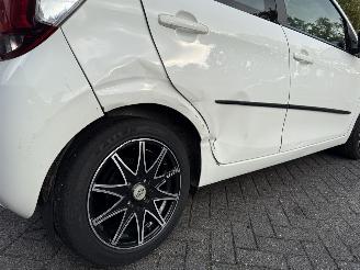 Peugeot 108 1.0 e-VTi Active  Hatchback 5-dr. picture 11