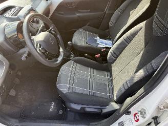 Peugeot 108 1.0 e-VTi Active  Hatchback 5-dr. picture 18