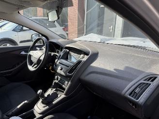 Ford Focus 1.0 Lease Edition Hatchback 5-dr. picture 3