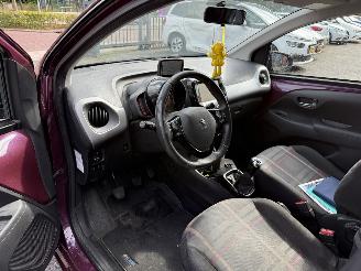 Peugeot 108 1.0 e-VTi Première  NAVIGATIE CLIMA Hatchback 5-dr. picture 20