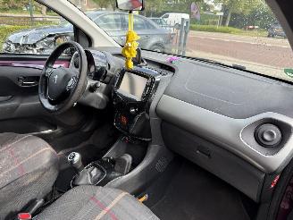 Peugeot 108 1.0 e-VTi Première  NAVIGATIE CLIMA Hatchback 5-dr. picture 11