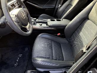 Lexus IS 300H picture 19