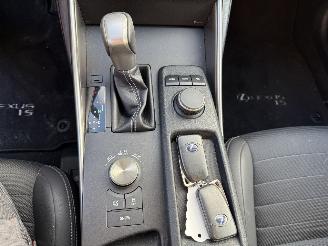 Lexus IS 300H picture 22