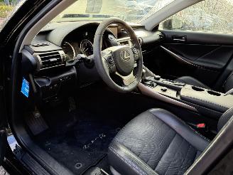 Lexus IS 300H picture 17