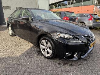 Lexus IS 300H picture 10