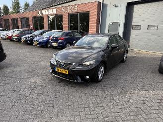 Lexus IS 300H picture 12