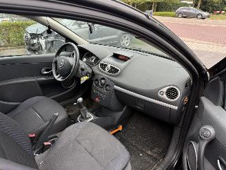 Renault Clio 1.2 TCE Collection  AIRCO Hatchback 3-dr. picture 12