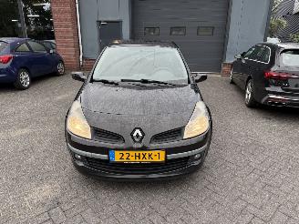 Renault Clio 1.2 TCE Collection  AIRCO Hatchback 3-dr. picture 5