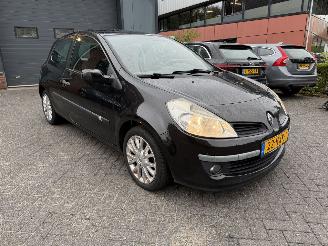 Renault Clio 1.2 TCE Collection  AIRCO Hatchback 3-dr. picture 4